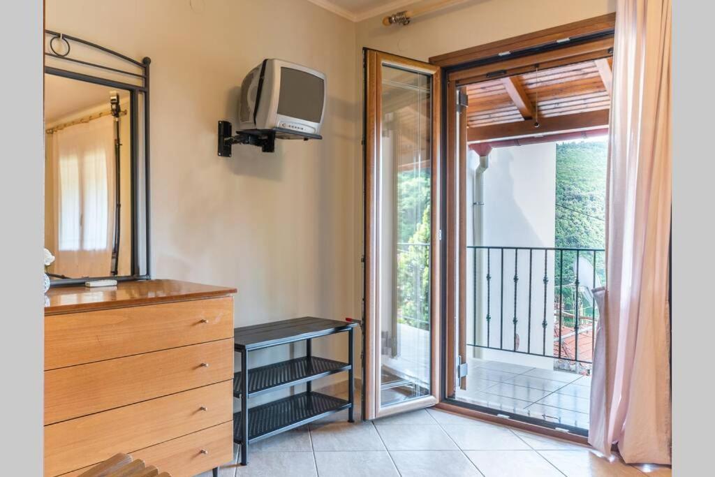 Small House With Garden & View Promirion Exterior foto