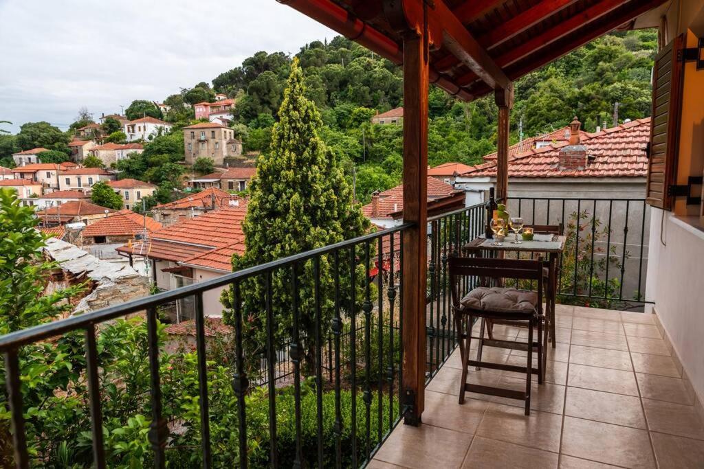 Small House With Garden & View Promirion Exterior foto